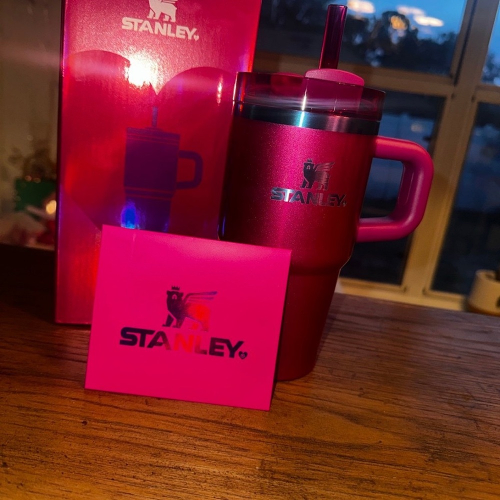 SOLD OUT Stanley berry truffle 20 oz